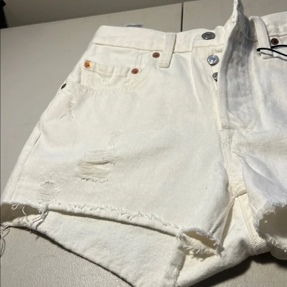 Levi’s 501 white denim shorts high rise 100% cotton NWT 26 - Picture 3 of 7